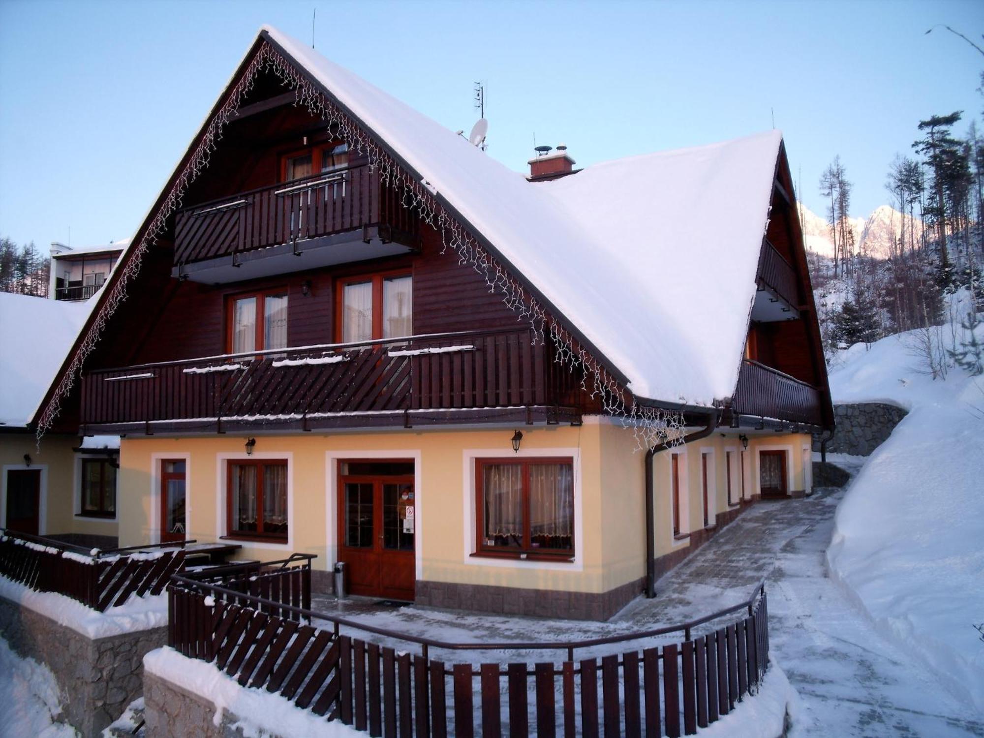 Penzion Lesna Hotel Tatranska Lesna Exterior photo